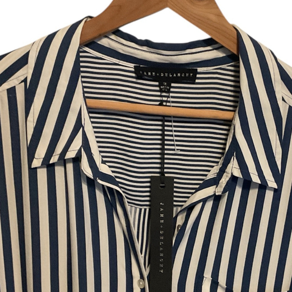 Jane + Delancey Button-Up w/ button back Shirt Size 2X navy Blue white Stripe - Picture 8 of 12